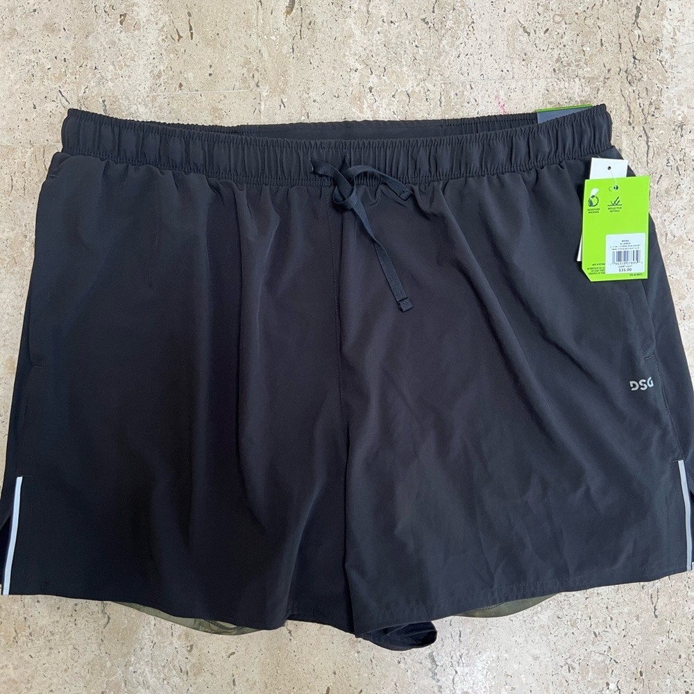 DSG Men’s XL 5” 2 in 1 Stride Run Shorts Black with Camo Base Layer